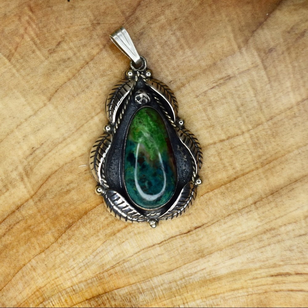 🚫SOLD🚫Vintage Navajo Pendant Sterling Silver and Chrysocolla - Picture 1 of 10